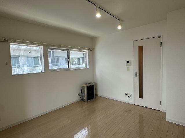  エミネンス南郷１４