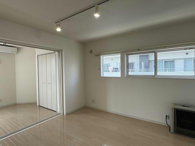  エミネンス南郷１４