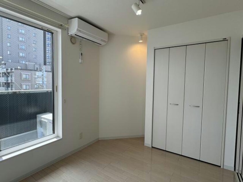  エミネンス南郷１４