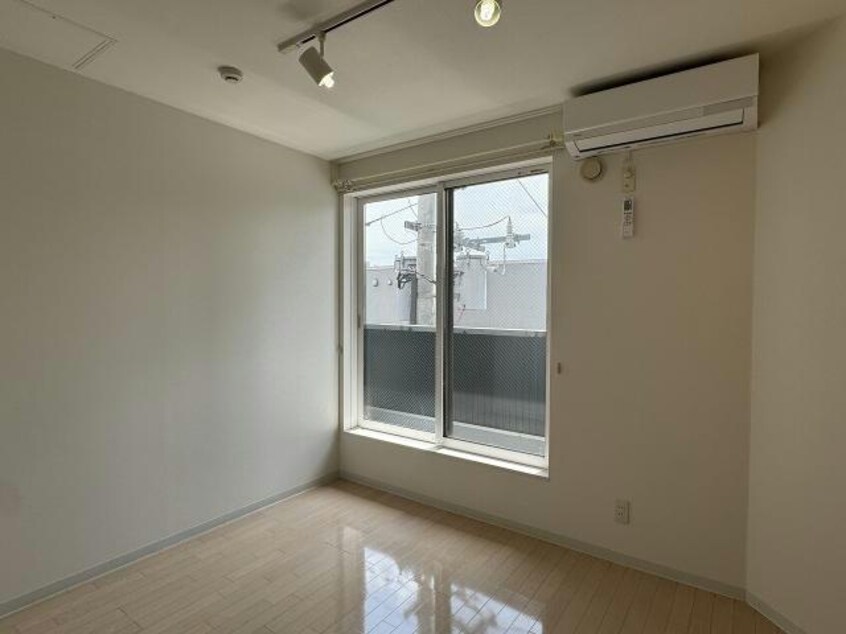  エミネンス南郷１４