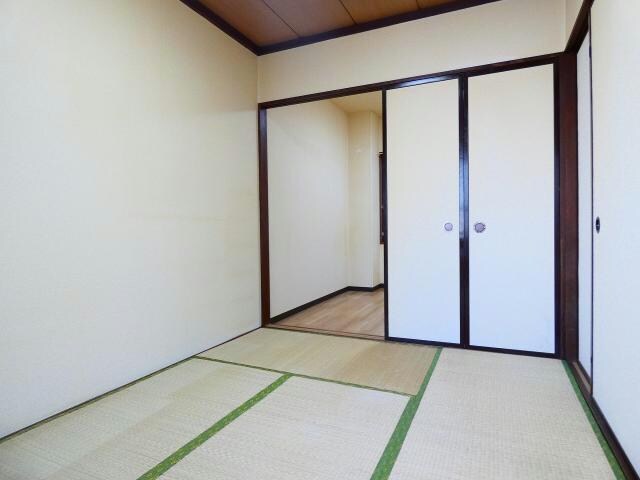  井内ハイデンス