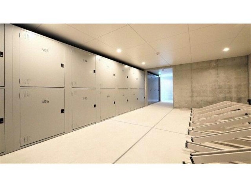  トロワドメーヌ