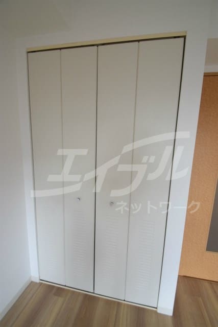  シャルム・F