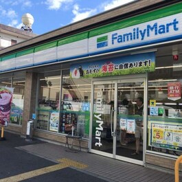 ファミリーマート摂津庄屋店