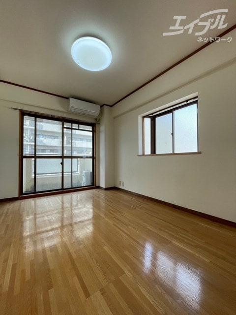  麻田レインボーハイツ