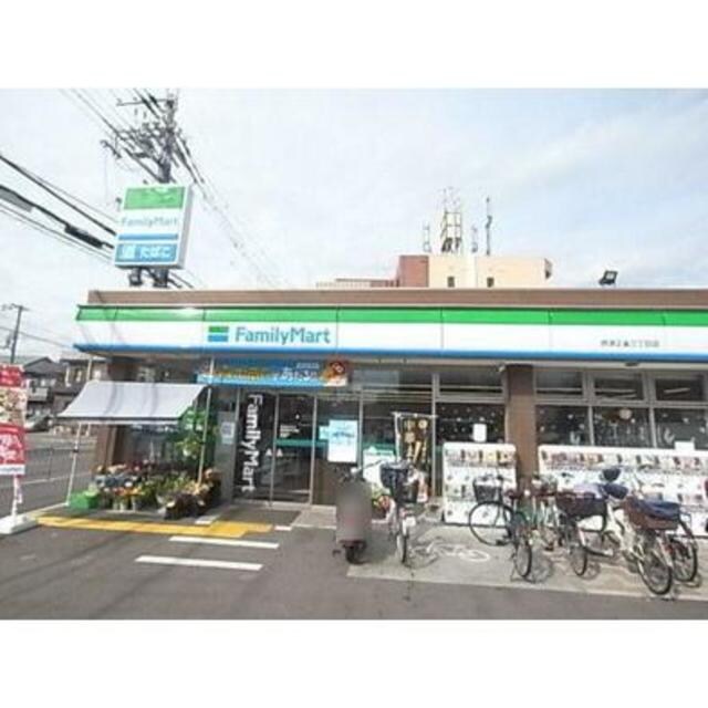 ファミリーマート摂津正雀三丁目店(コンビニ)まで623m※ファミリーマート摂津正雀三丁目店 リバーサイドテラス