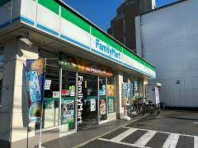 ファミリーマート池上鶴野店(コンビニ)まで444m※ファミリーマート池上鶴野店 摂津第6マンション