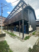 ミッドコート岸部の外観