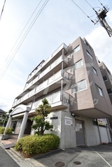 イーストヴィレッジ宮の前