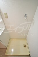  イーストヴィレッジ宮の前
