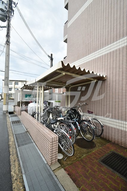  ロイヤル・ファーム