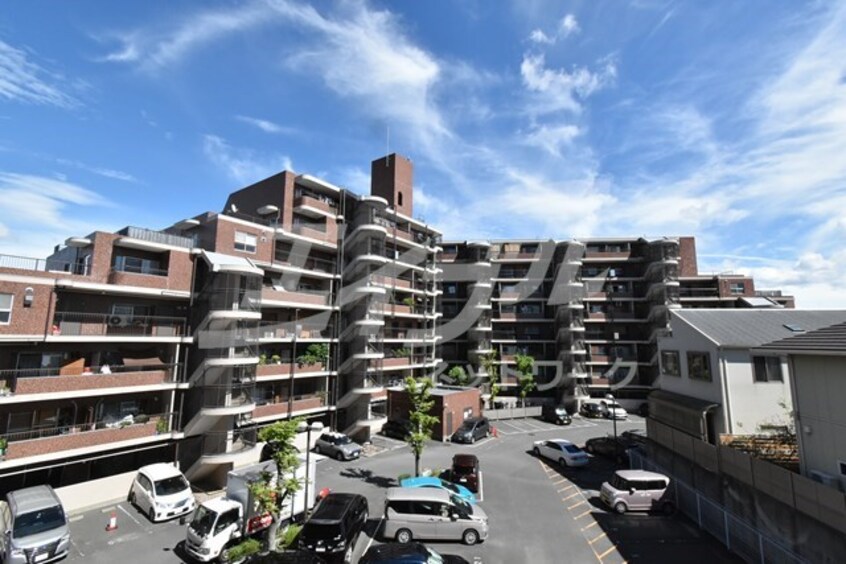  東海道本線<琵琶湖線・JR京都線>/千里丘駅 徒歩13分 2階 築49年