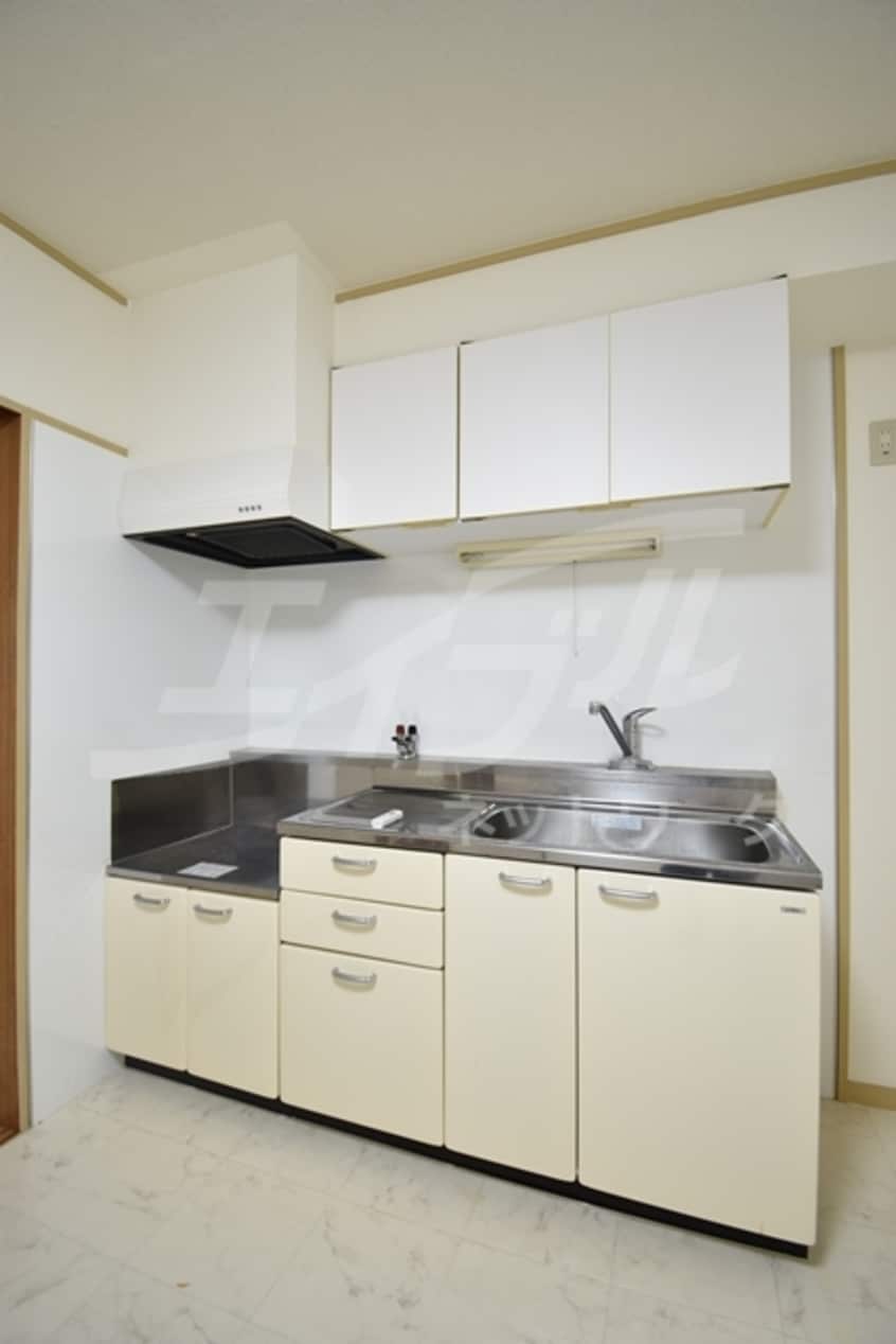  東海道本線<琵琶湖線・JR京都線>/吹田駅 徒歩3分 4階 築37年