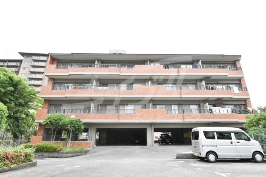  レジデンス吉川5号棟