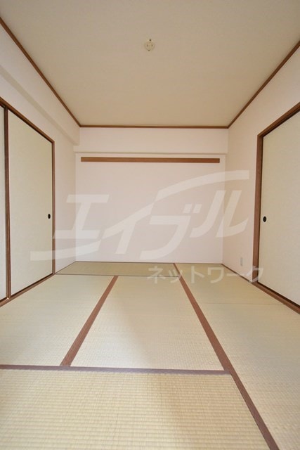  レジデンス吉川5号棟