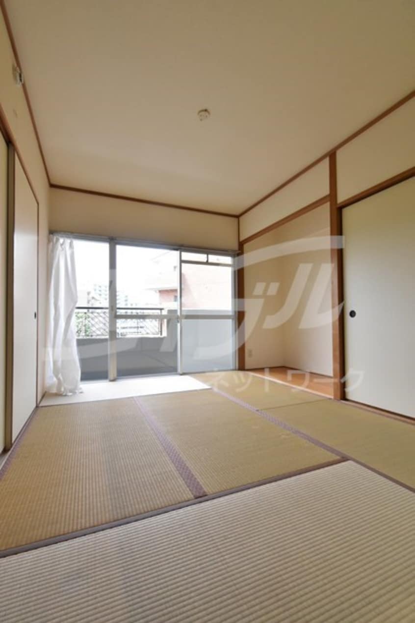  レジデンス吉川5号棟