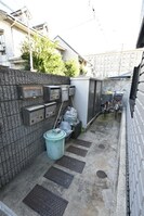 東海道本線<琵琶湖線・JR京都線>/吹田駅 徒歩5分 1階 築30年の外観