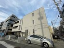 ティースリーカーサモジュカの外観