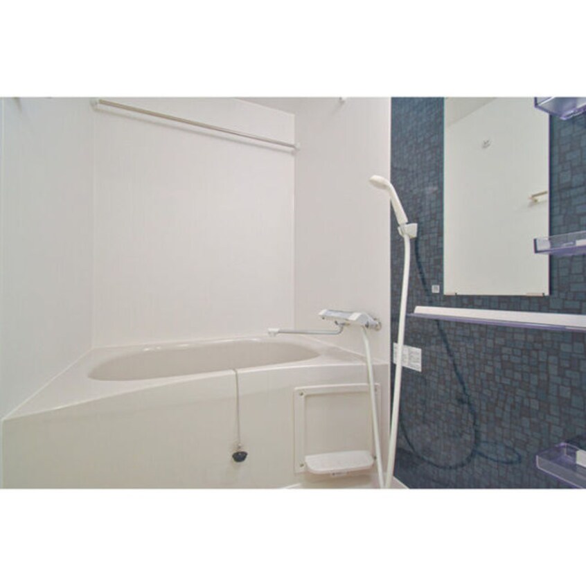  アドバンス江坂ラシュレ