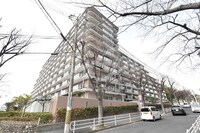 ローレルハイツ千里３号棟