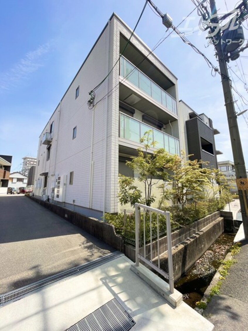  ゼストグリナージュ