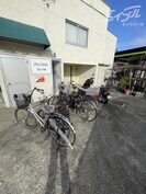 フローラ岸部の外観