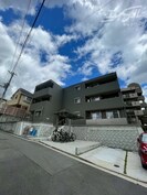 クレスト青葉丘の外観