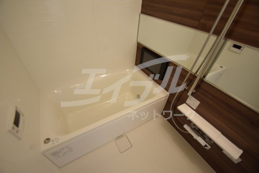  プレジオ江坂ROUGE