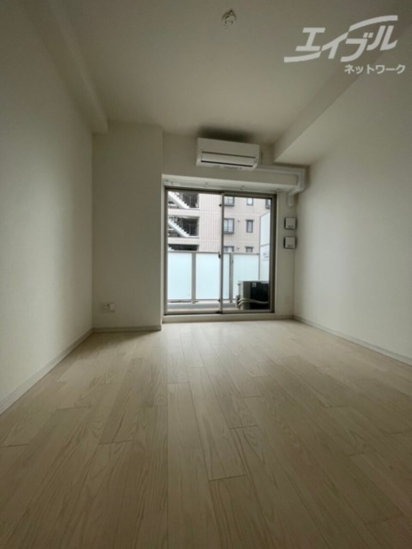  アドバンス江坂東デパール