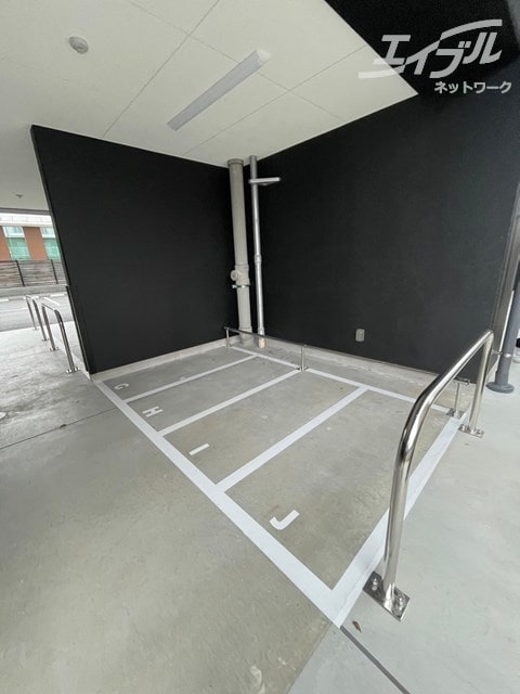  アドバンス江坂東デパール