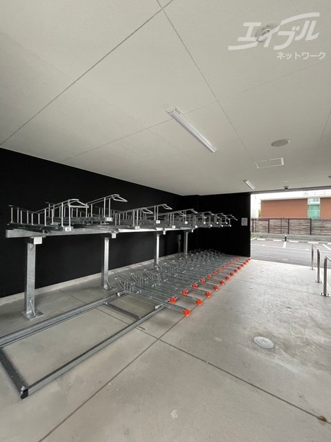  アドバンス江坂東デパール