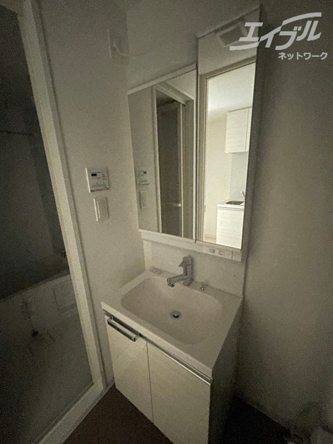  アドバンス江坂東デパール