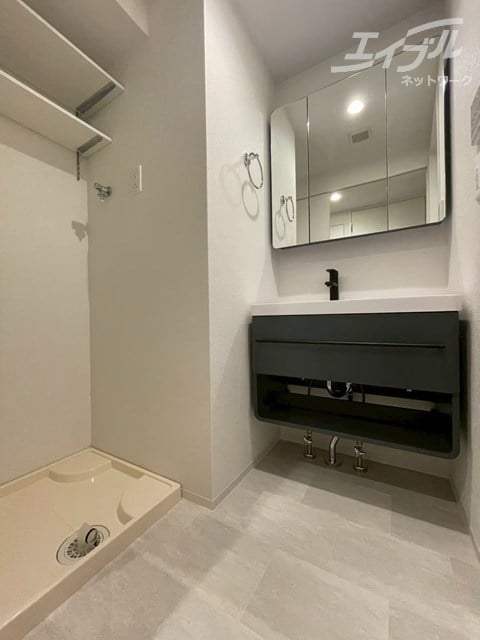  セレニテ江坂エクラ