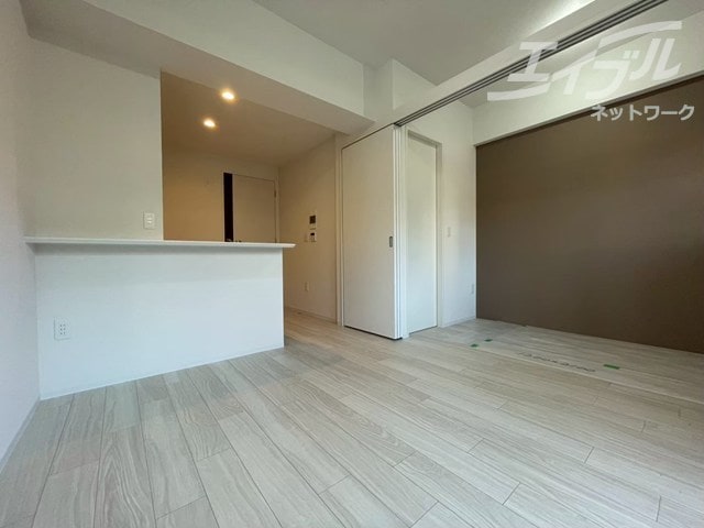  セレニテ江坂エクラ