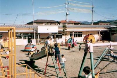 大里保育園(幼稚園/保育園)まで451m アートスペース