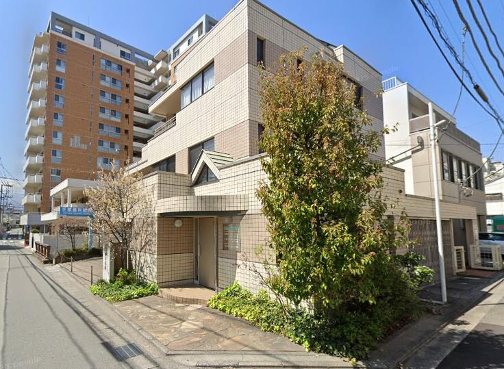 手塚歯科医院(病院)まで172m ラ・レジダンス・ド・グロワール