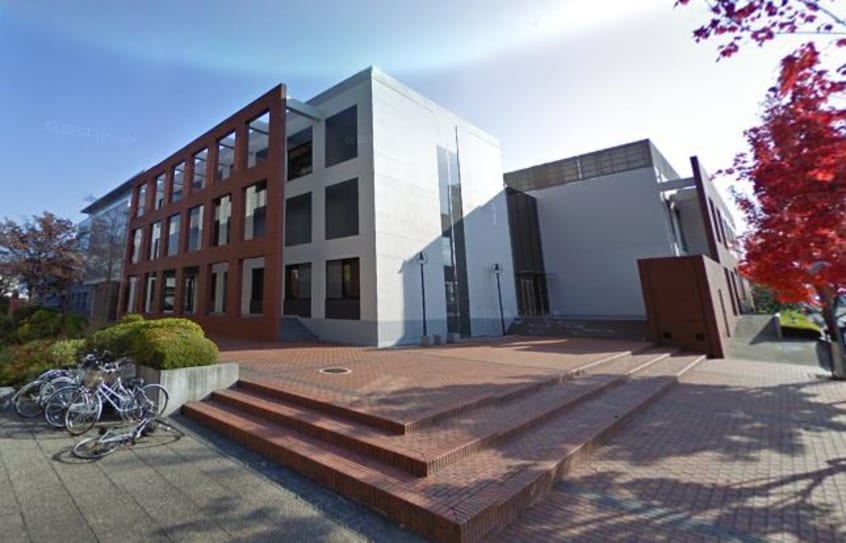 私立山梨学院短期大学(大学/短大/専門学校)まで6006m 戸田ハイツ