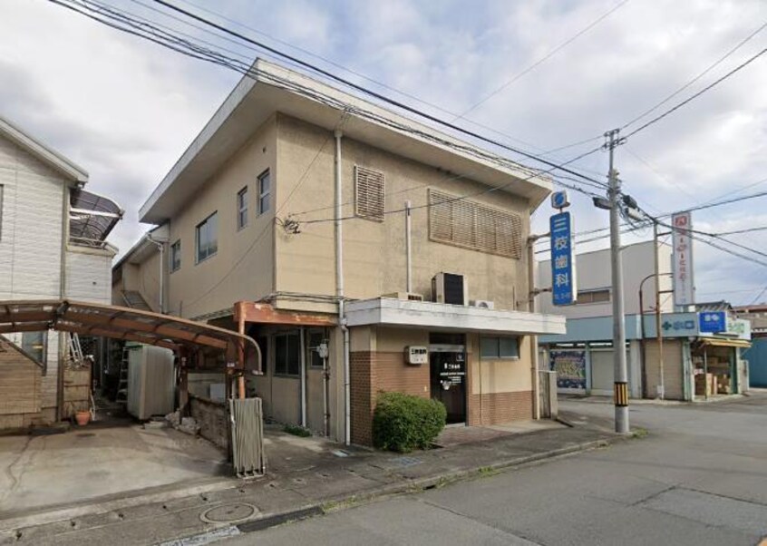 三枝歯科医院(病院)まで419m アシスト甲府マンション