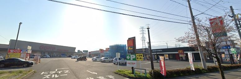 ACROSS PLAZA（ｱｸﾛｽﾌﾟﾗｻﾞ）国母(ショッピングセンター/アウトレットモール)まで1321m パレスM1