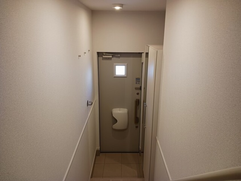  ヒカルサ甲府国母　イースト