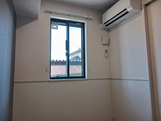  ヒカルサ甲府国母　イースト