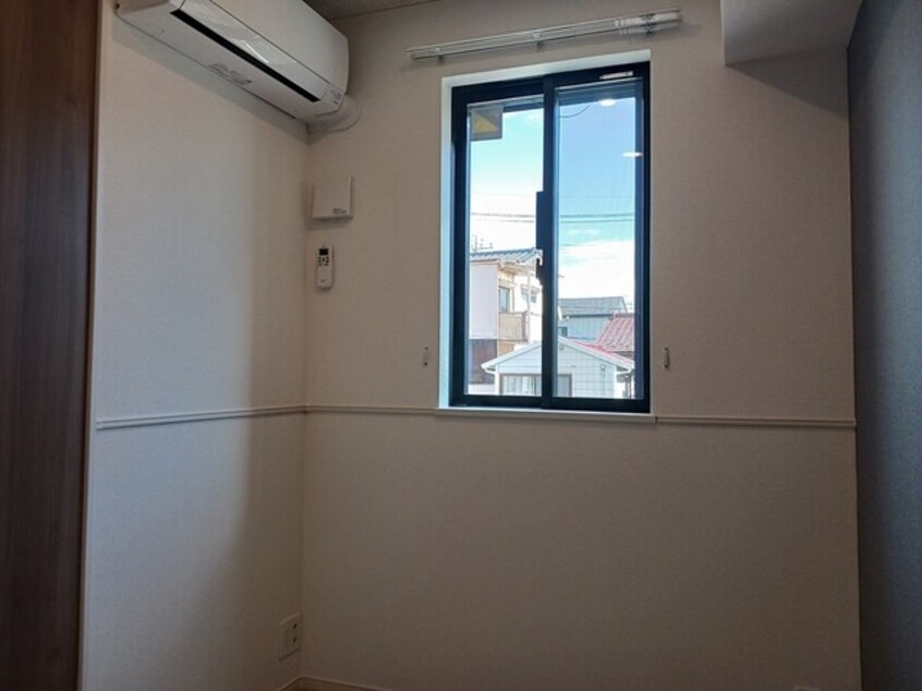  ヒカルサ甲府国母　イースト