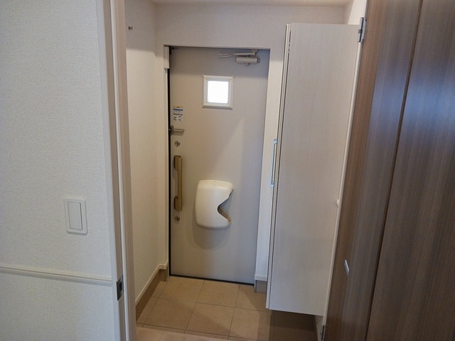  ヒカルサ甲府国母　イースト