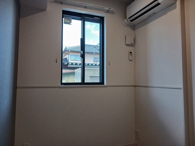  ヒカルサ甲府国母　イースト