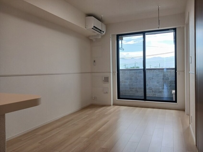  ヒカルサ甲府国母　イースト