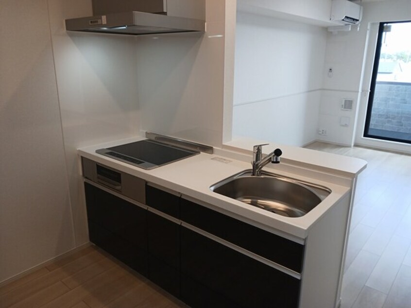  ヒカルサ甲府国母　イースト