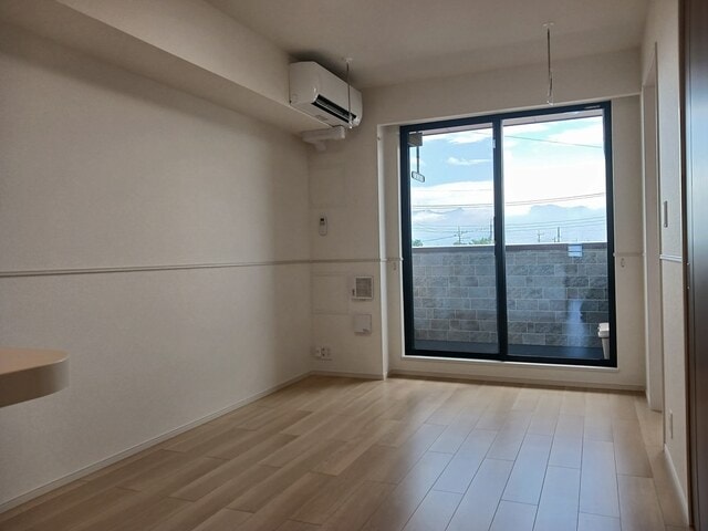  ヒカルサ甲府国母　イースト