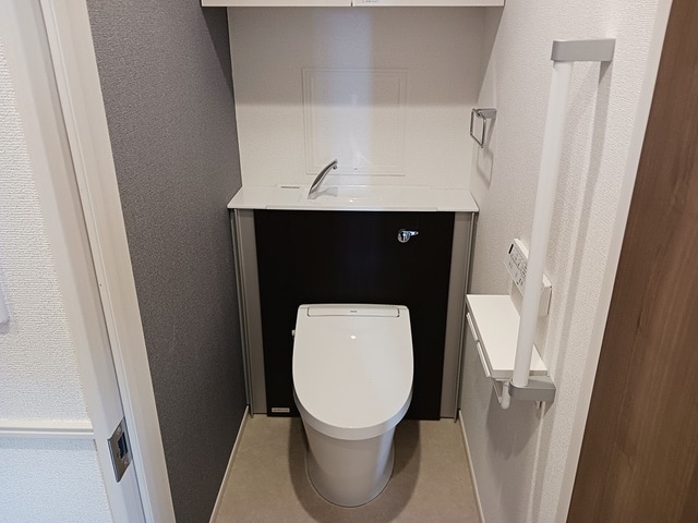  ヒカルサ甲府国母　イースト