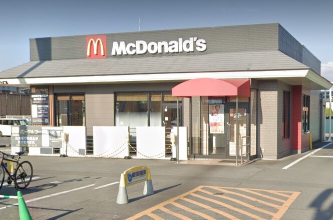 マクドナルド 甲府和戸店(その他飲食（ファミレスなど）)まで734m Green roof