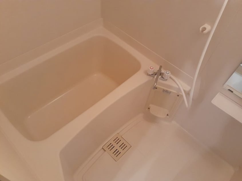  ヴィラ・グリ－ンリ－フＢ